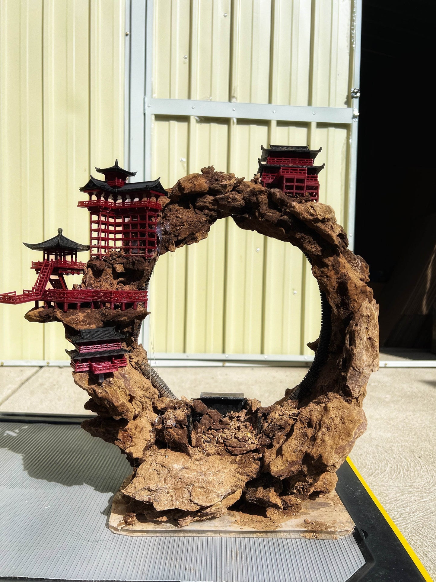 Pine Bark rock - Easy to break Inert rock for Aquariums