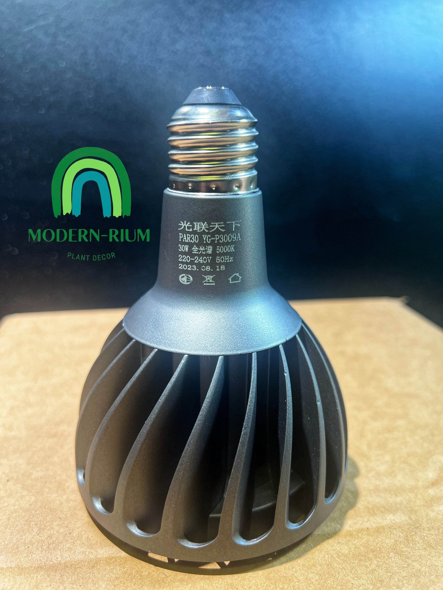 Grow light bulb - Natural 30W light 48 degree coverage. E27