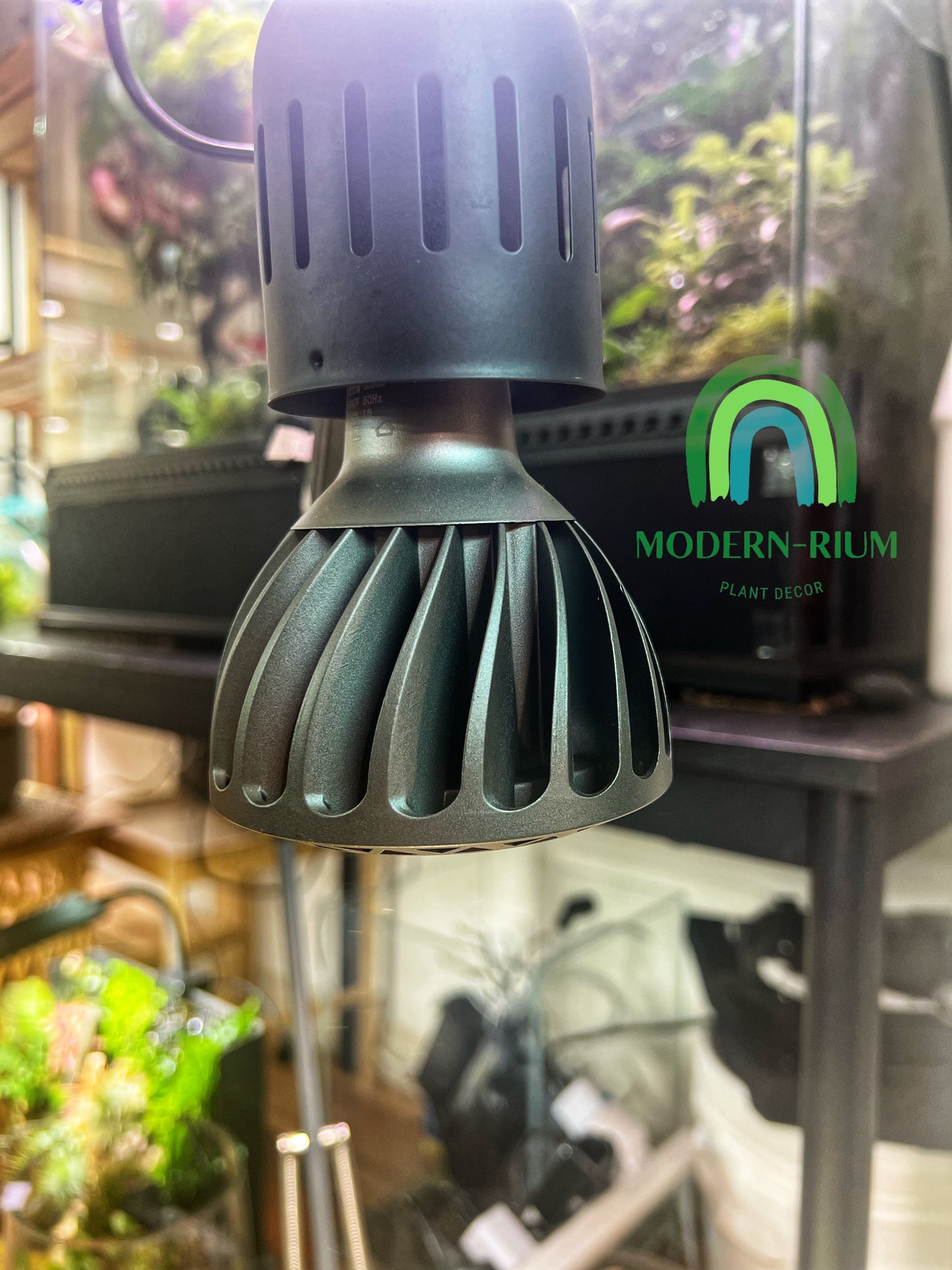 Grow light bulb - Natural 30W light 48 degree coverage.  E27